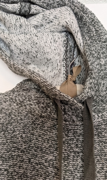 RUBY MOON LADIES SIZE MEDIUM SWEATER WITH HOOD - Picture 8 of 10